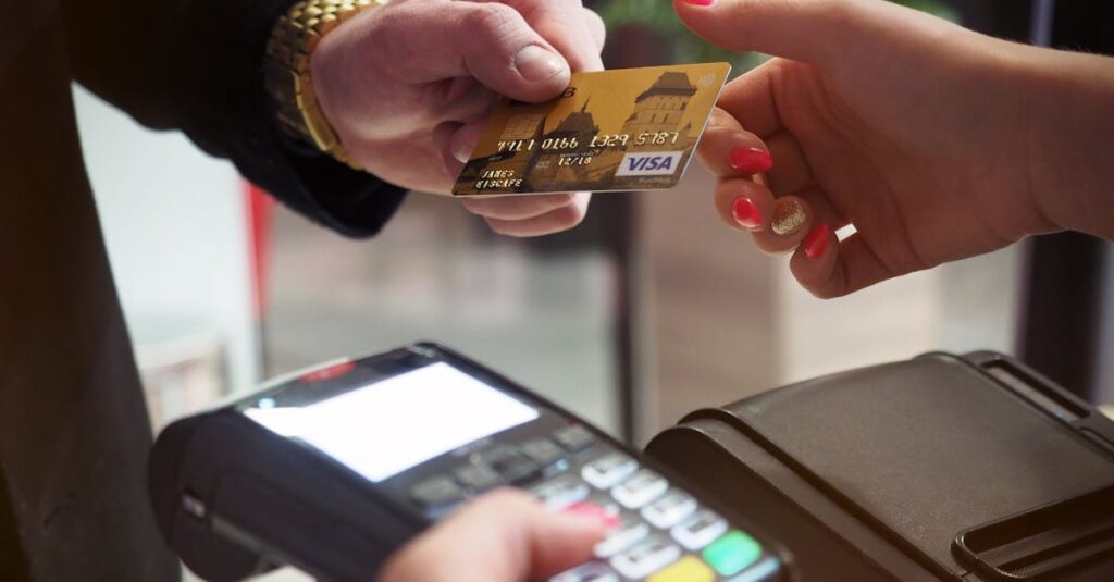 découvrez le phénomène de l'achat impulsif : comprendre ses mécanismes, ses déclencheurs psychologiques et comment maîtriser vos dépenses pour éviter les regrets. apprenez à analyser vos comportements d'achat et à faire des choix éclairés.