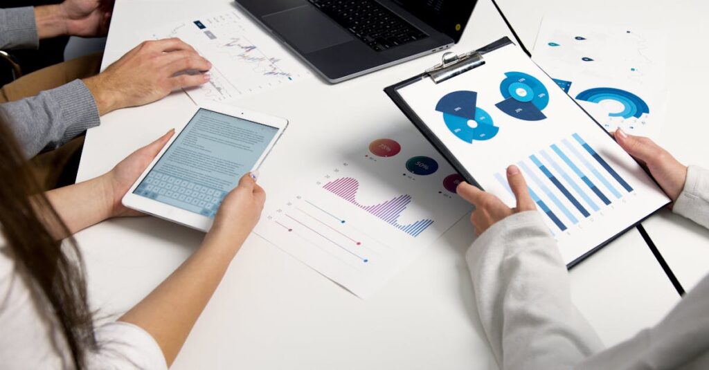 découvrez l'importance de l'empreinte numérique dans notre vie quotidienne. apprenez comment vos actions en ligne définissent votre identité numérique, influencent votre réputation et affectent votre vie personnelle et professionnelle. protégez votre vie privée et gérez votre présence sur le web.