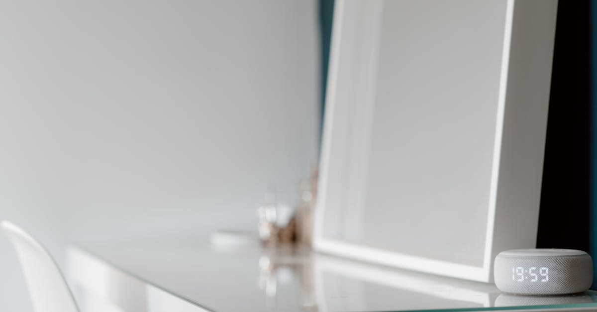 découvrez le minimalisme numérique, une approche visant à simplifier votre vie digitale en réduisant les distractions et en se concentrant sur l'essentiel. apprenez à gérer votre temps en ligne et à améliorer votre bien-être grâce à des techniques efficaces.