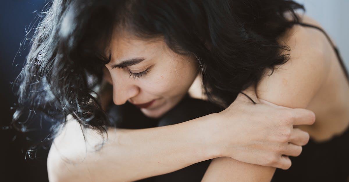 découvrez comment l'épuration émotionnelle peut transformer votre bien-être mental. apprenez des techniques pour libérer vos émotions stockées, réduire le stress et retrouver la sérénité. embarquez dans un voyage vers un esprit plus léger et une vie épanouie.