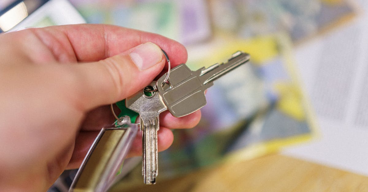 découvrez le concept de 'low buy' : une approche consciencieuse pour réduire vos achats tout en restant stylé. apprenez à maximiser votre garde-robe et à consommer de manière responsable.
