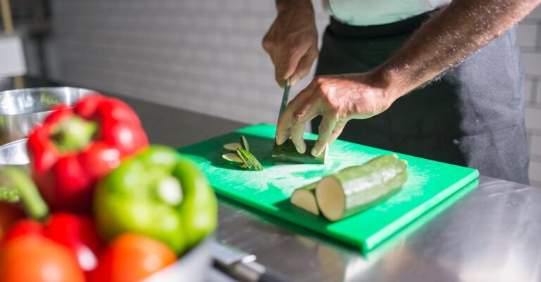 découvrez des recettes sans cuisson simples et savoureuses, idéales pour les journées chaudes ou pour un repas rapide. apprenez à préparer des plats délicieux en mélangeant des ingrédients frais, des sauces savoureuses et des garnitures variées, sans avoir besoin de passer par la cuisine.