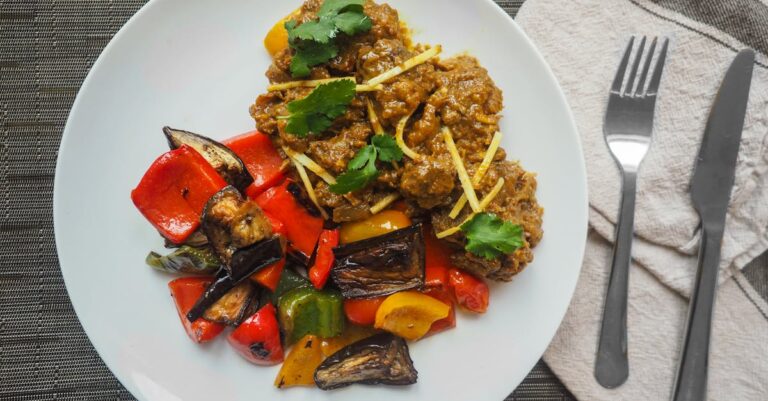 découvrez notre recette de curry fait maison, alliant des épices parfumées et des ingrédients frais pour un plat savoureux et réconfortant. parfait pour régaler vos proches et éveiller vos papilles !