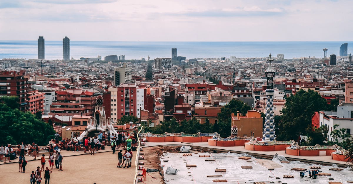découvrez barcelona, une ville vibrante alliant culture, histoire et modernité. parcourez ses célèbres monuments, savourez sa cuisine délicieuse et explorez ses plages ensoleillées. plongez dans l'énergie unique de la capitale catalane.