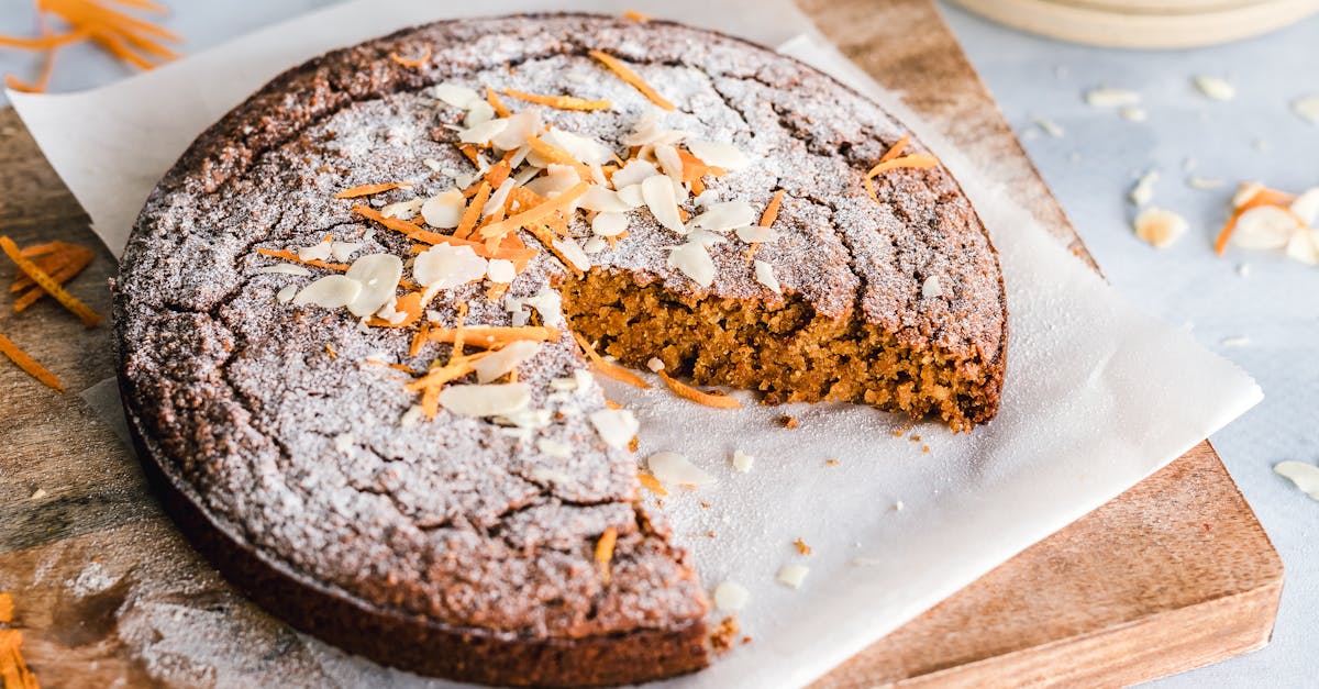 découvrez notre délicieuse recette de carrot cake, un gâteau moelleux aux carottes, épicé et garni d'un glaçage onctueux au fromage frais. parfait pour les amateurs de douceurs uniques, à savourer lors de vos pauses café ou à partager lors d'occasions spéciales.