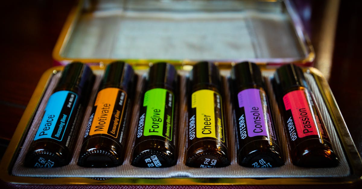 découvrez les bienfaits des huiles essentielles : des solutions naturelles pour améliorer votre bien-être, apaiser votre esprit et revitaliser votre corps. explorez notre sélection d'huiles essentielles pures pour une expérience aromatique unique.