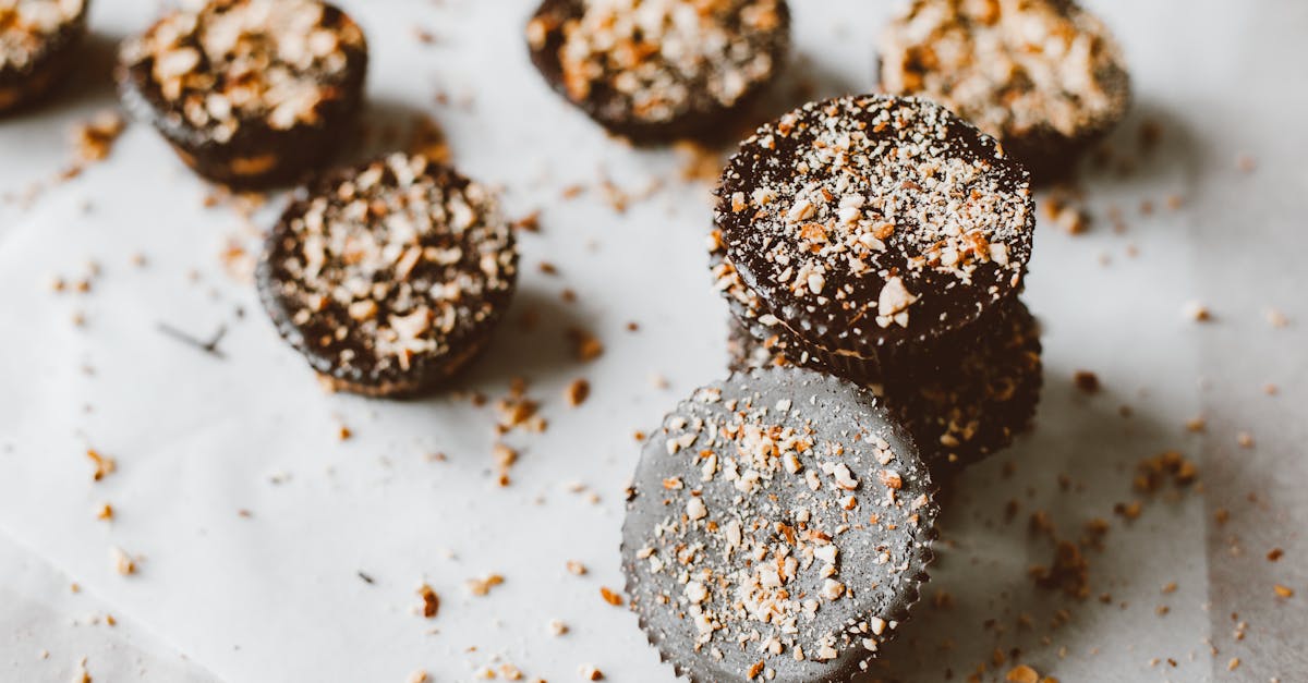 découvrez notre irrésistible recette de brownie sans farine : un délice chocolaté, riche et fondant, parfait pour les amateurs de desserts sans gluten. savourez chaque bouchée d'un gâteau moelleux et savourez chaque bouchée d'un gâteau moelleux et intense, alliant simplicité et gourmandise !