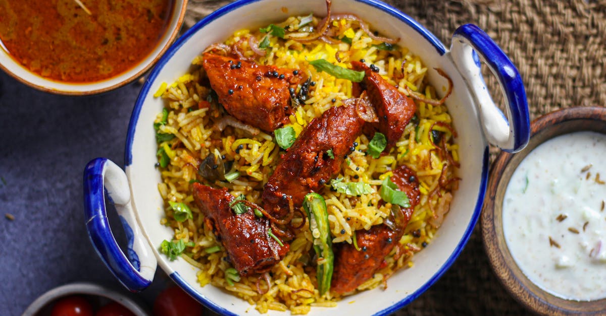 découvrez notre recette de curry fait maison, un mélange savoureux d'épices et d'ingrédients frais qui ravira vos papilles. parfait pour un repas réconfortant, ce plat d'inspiration indienne est facile à préparer et convient à tous les goûts. essayez-le dès aujourd'hui !