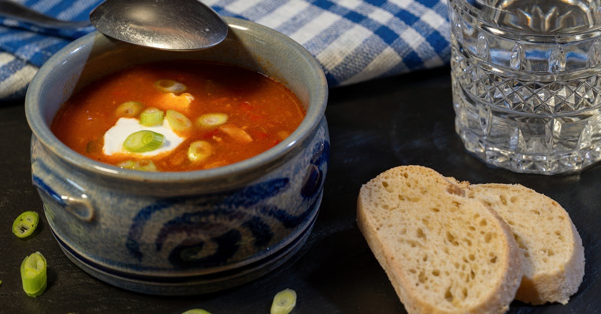 découvrez notre recette simple pour préparer de l'eau pétillante maison, rafraîchissante et naturelle. apprenez à infuser des saveurs avec des fruits, des herbes et des épices pour personnaliser votre boisson pétillante.