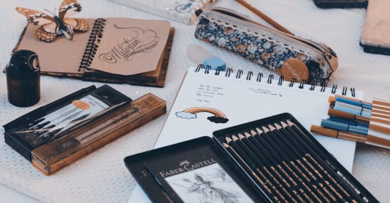 découvrez l'univers fascinant des arts et métiers avec notre sélection de créations artisanales uniques. que vous soyez amateur ou expert, trouvez l'inspiration pour vos prochains projets de bricolage et explorez des techniques innovantes pour donner vie à vos idées.