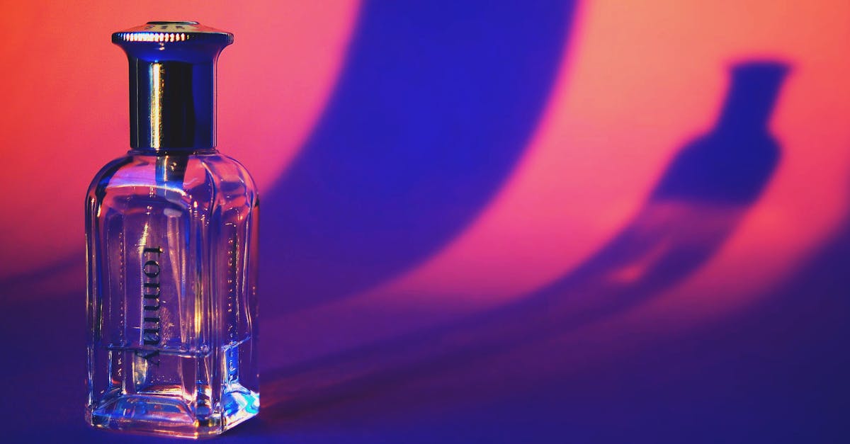 découvrez l'univers envoûtant des parfums avec notre sélection exceptionnelle. des notes florales délicates aux arômes boisés profonds, trouvez le parfum qui révèle votre personnalité et sublime chaque moment de votre vie.
