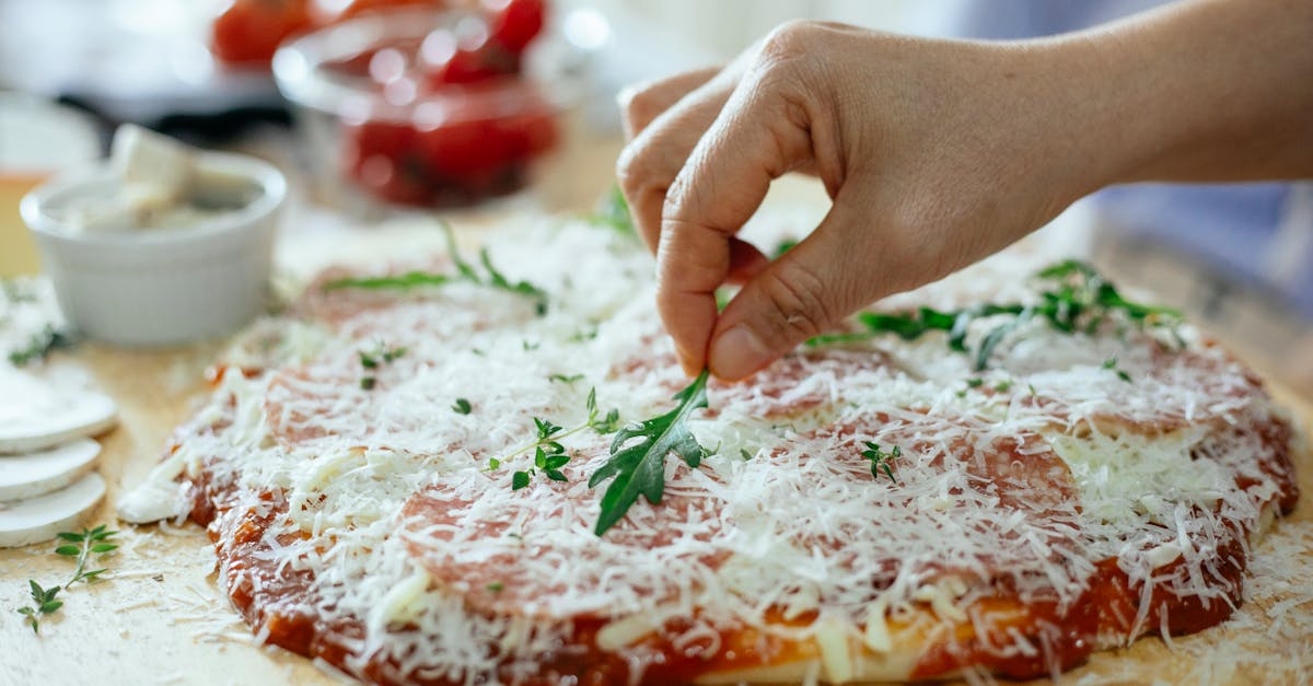 découvrez notre mozzarella vegan, un délice crémeux et savoureux conçu pour ravir les amateurs de cuisine végétale. parfaite pour vos pizzas, salades et plats italiens, elle offre une texture fondante sans produits laitiers. savourez le goût authentique d'une mozzarella respectueuse des animaux et de l'environnement.