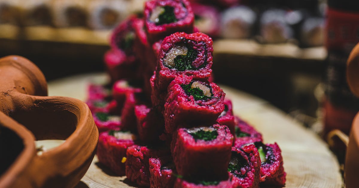 découvrez le monde des sushis vegan avec nos délicieuses recettes qui allient fraîcheur et créativité. apprenez à préparer des sushis sans produits d'origine animale tout en savoureux des saveurs authentiques et innovantes, parfaits pour les amateurs de cuisine saine et respectueuse de l'environnement.