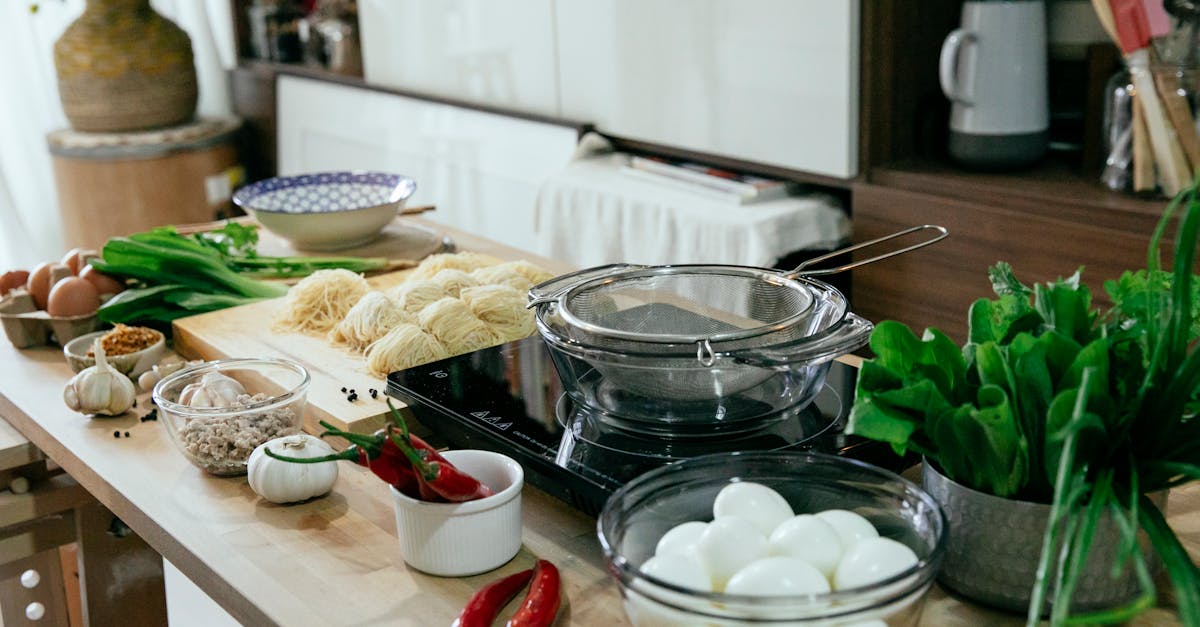 découvrez la recette parfaite pour préparer des œufs aux légumes, un plat savoureux et nutritif qui allie le goût des légumes frais à la texture crémeuse des œufs. parfait pour un brunch ou un repas léger !