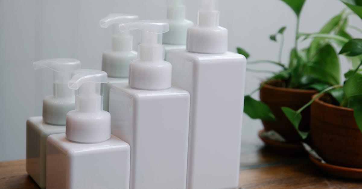découvrez notre gel douche revitalisant, conçu pour hydrater et apaiser votre peau tout en la nettoyant en douceur. profitez d'un moment de fraîcheur et de bien-être sous la douche avec des ingrédients naturels qui allient efficacité et délicatesse.