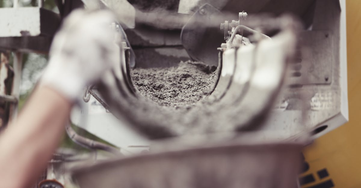 découvrez l'univers du béton : ses caractéristiques, ses applications innovantes et des conseils pratiques pour l'utiliser efficacement dans vos projets de construction et de design.