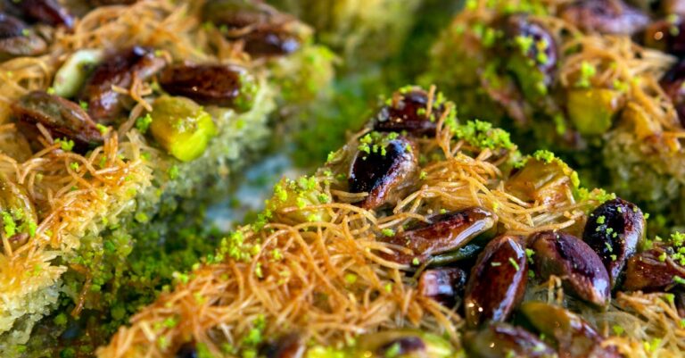 découvrez notre sirop de pissenlit, une délicieuse préparation artisanale au goût unique, idéale pour rehausser vos desserts et boissons. profitez de ses bienfaits naturels et savourez une expérience authentique!