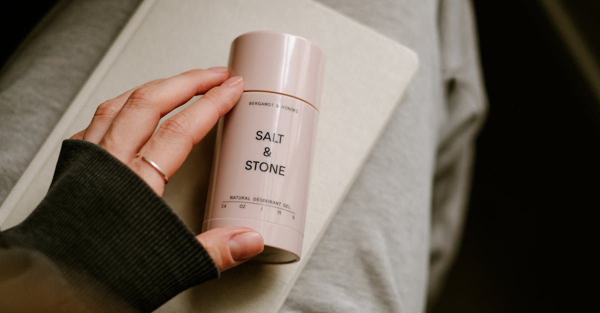découvrez notre gamme de déodorants efficaces et naturels pour rester frais toute la journée. offrez à votre peau le confort qu'elle mérite avec des formules sans aluminium et écologique, adaptées à tous les types de peaux.