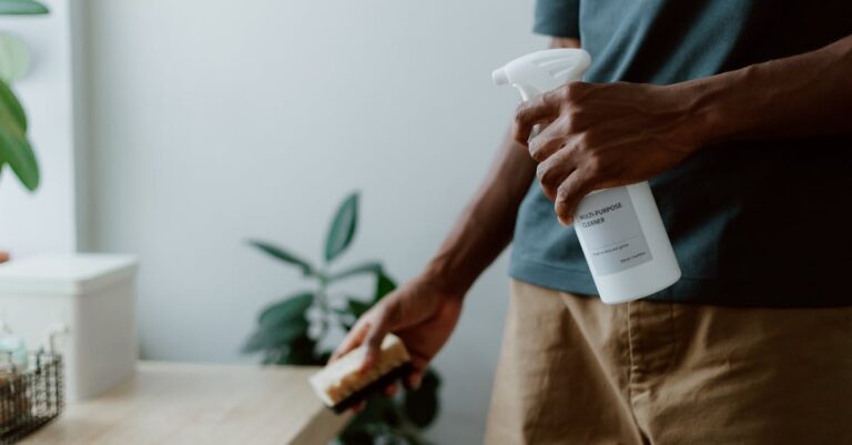 découvrez nos solutions de désinfection écologiques, alliant efficacité et respect de l'environnement. protégez votre espace tout en préservant la planète grâce à nos produits bio et durables.