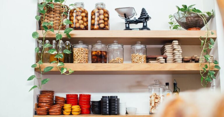 découvrez notre sélection de bocaux en verre, parfaits pour conserver vos aliments ou décorer votre intérieur. pratiques et esthétiques, ils ajoutent une touche naturelle à votre cuisine tout en préservant la fraîcheur de vos produits.