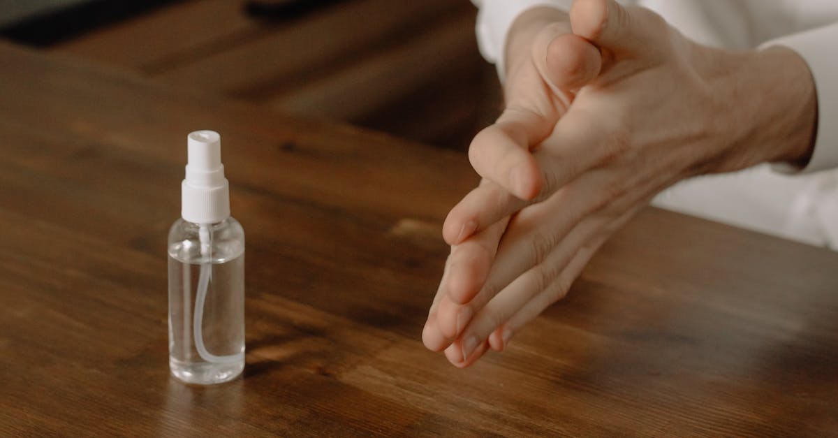 découvrez notre gel hydroalcoolique efficace pour une protection optimale contre les germes et bactéries. idéal pour une utilisation quotidienne, notre désinfectant pour les mains est formulé pour hydrater votre peau tout en garantissant une propreté irréprochable. protégez-vous en toute simplicité !