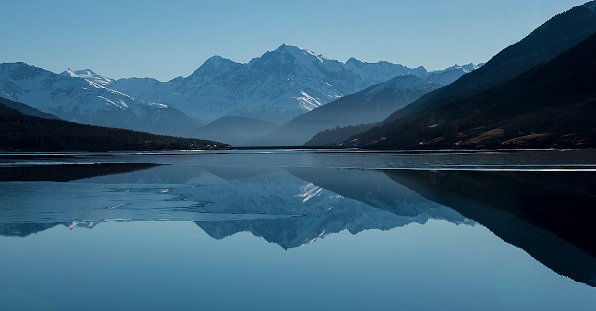 découvrez des paysages à couper le souffle, allant des montagnes majestueuses aux plages ensoleillées. explorez la beauté naturelle du monde à travers des photos époustouflantes et des récits inspirants qui vous transportent au cœur des plus beaux panoramas.