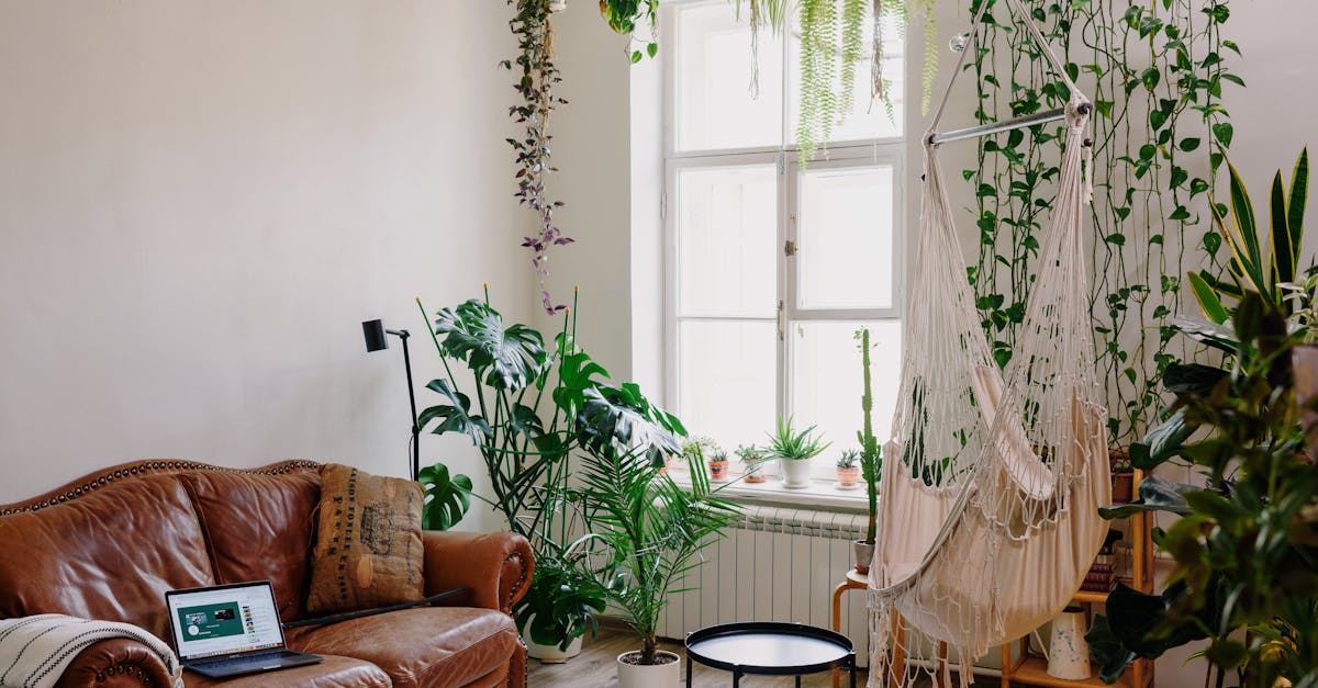 découvrez l'art du macramé et apprenez à créer de magnifiques œuvres décoratives en utilisant des cordes et des nœuds. que vous soyez débutant ou expert, explorez nos tutoriels, conseils et projets inspirants pour embellir votre intérieur avec des créations uniques en macramé.