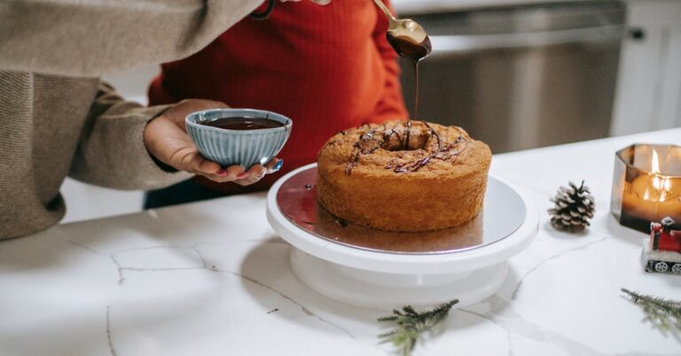 découvrez notre délicieuse recette de marbled cake, un gâteau moelleux et visuellement captivant, alliant harmonieusement les saveurs chocolatées et vanillées. parfait pour toutes vos occasions, il ravira petits et grands. suivez nos conseils pour réussir cet arc-en-ciel de saveurs à chaque bouchée !