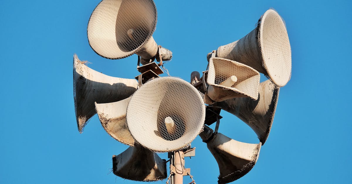 découvrez l'impact de la pollution sonore sur notre environnement et notre santé. explorez des solutions pour réduire le bruit urbain et améliorer notre qualité de vie.