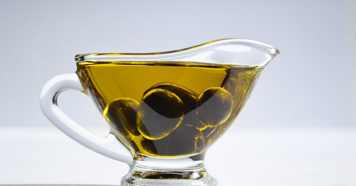 découvrez les bienfaits de l'huile de prune, un produit naturel aux propriétés hydratantes et nourrissantes pour la peau et les cheveux. idéale pour une routine beauté efficace, elle apporte éclat et douceur tout en protégeant contre le vieillissement cutané.