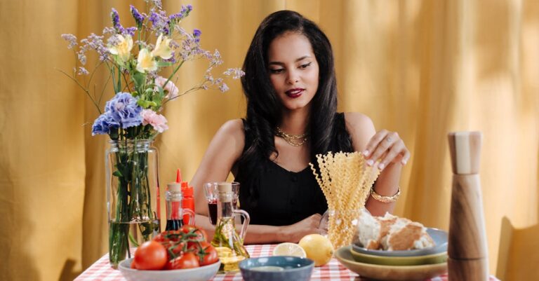 découvrez l'univers du vinaigre : ses différentes variétés, ses bienfaits pour la santé, ses utilisations en cuisine et en nettoyage, ainsi que des recettes innovantes pour rehausser vos plats. apprenez à intégrer cet ingrédient essentiel dans votre quotidien !