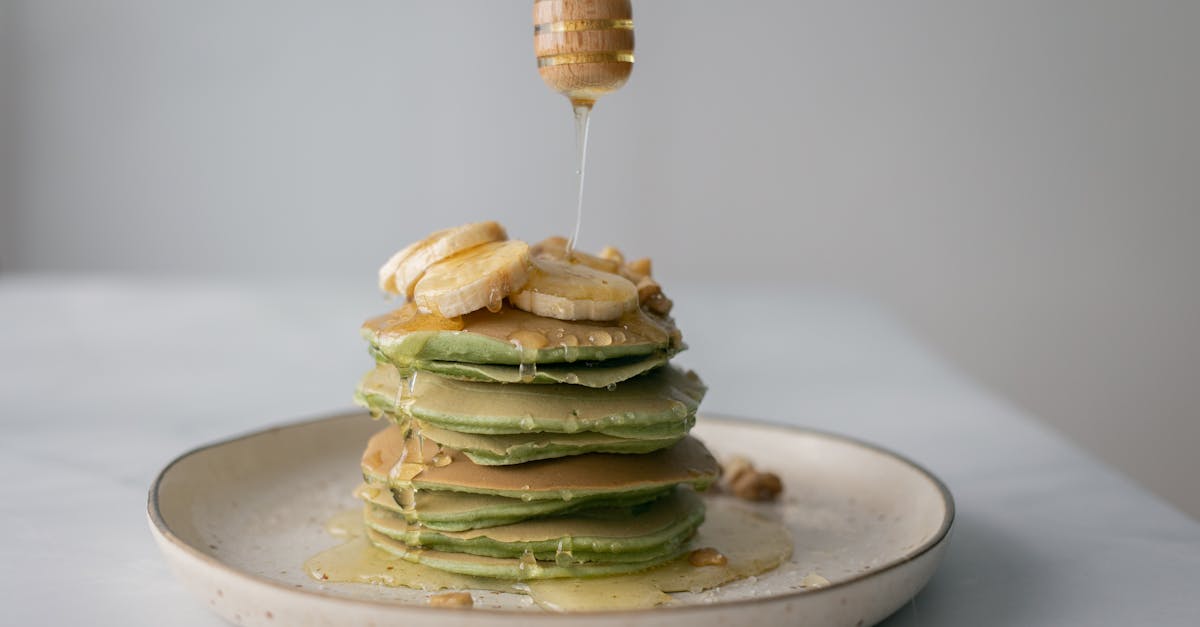 découvrez des recettes délicieuses à base de bananes, allant des desserts gourmands aux plats savoureux. exprimez votre créativité en cuisine avec nos idées originales et simples à réaliser, parfaites pour sublimer ce fruit tropical !
