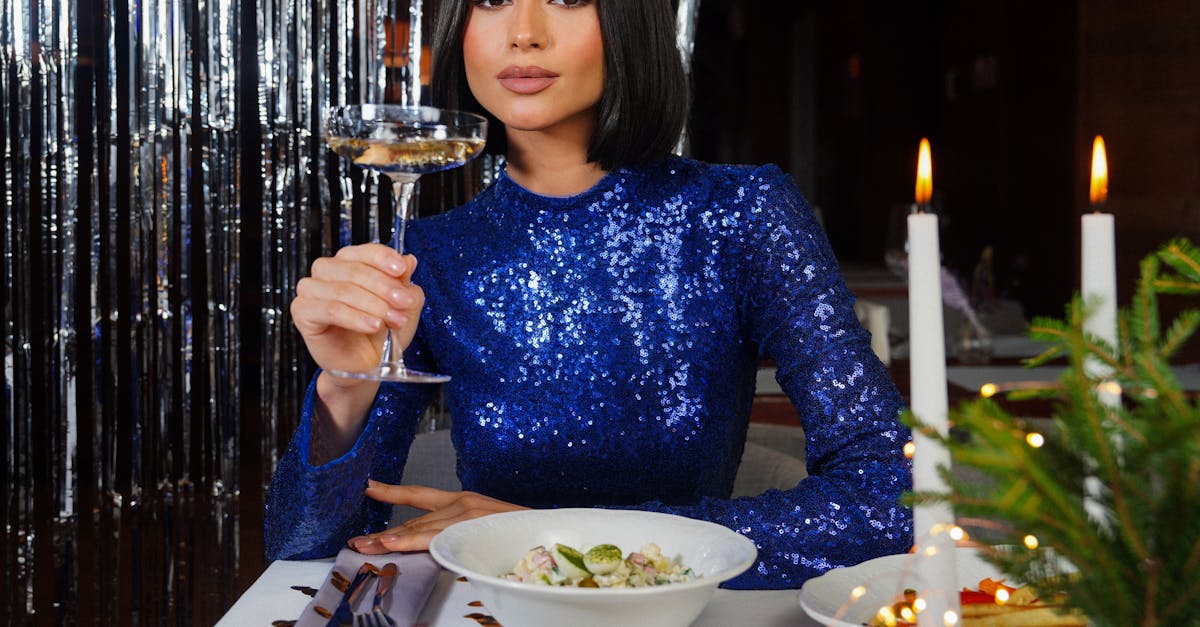 découvrez des idées délicieuses et festives d'apéritifs pour noël ! éveillez vos papilles avec des recettes créatives et savoureuses qui raviront vos invités lors de vos célébrations. préparez-vous à impressionner avec des options élégantes et simples à réaliser pour un repas de fête inoubliable.
