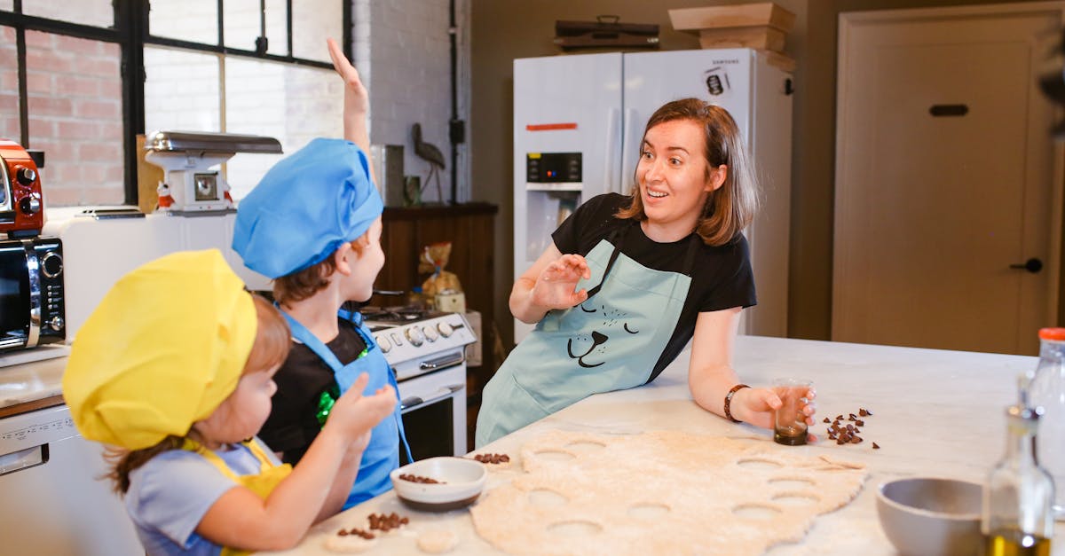 découvrez des astuces de cuisine indispensables pour améliorer vos compétences culinaires. que vous soyez débutant ou chef expérimenté, nos conseils pratiques vous aideront à préparer des plats savoureux et réussis. transformez votre expérience en cuisine avec des techniques simples et efficaces!