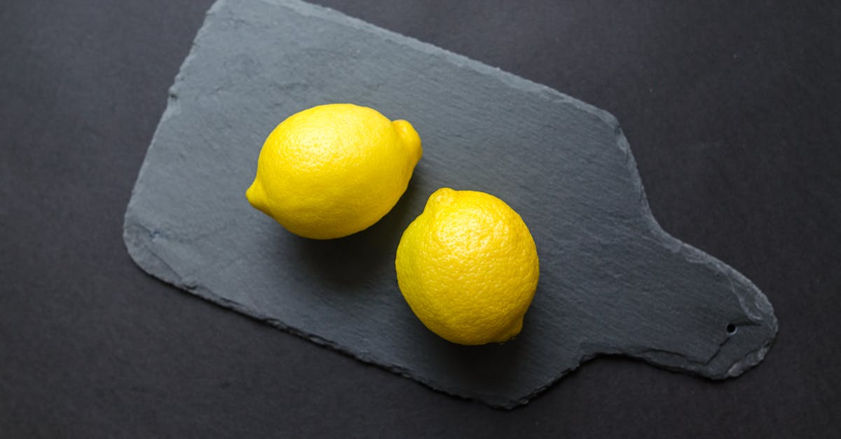 découvrez tout sur le citron : ses bienfaits, ses usages en cuisine, et les recettes savoureuses à base de ce fruit acidulé. apprenez à intégrer le citron dans votre alimentation pour une touche de fraîcheur et de santé!