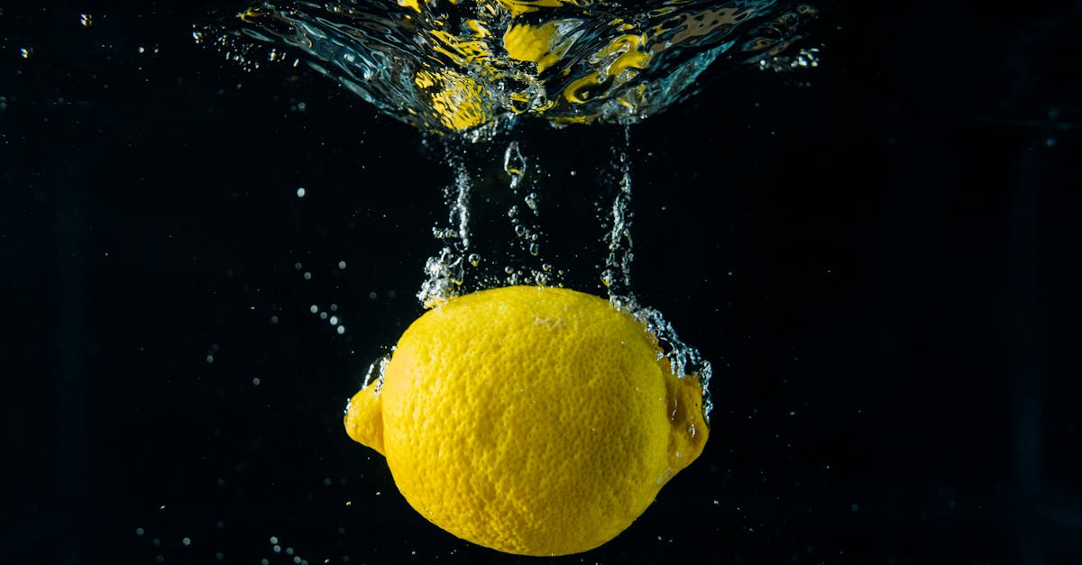 découvrez le citron, un agrume frais et acidulé qui rehausse vos plats et boissons. apprenez ses bienfaits, ses utilisations en cuisine et des astuces pour profiter pleinement de cet ingrédient incontournable.