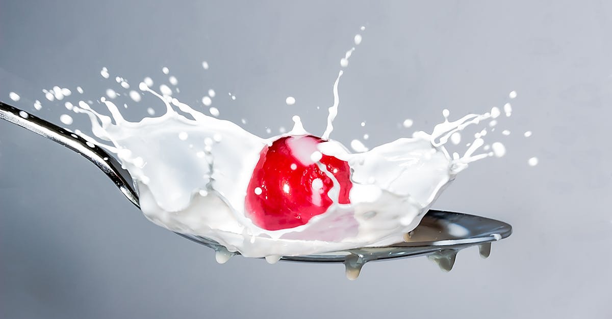 découvrez l'univers du lait : ses bienfaits pour la santé, ses différentes variétés, ainsi que des recettes savoureuses à base de lait. plongez dans le monde crémeux et nutritif de cette boisson incontournable !