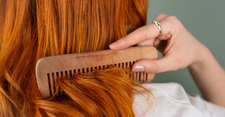 découvrez notre démêlant naturel, conçu pour défaire les nœuds sans abîmer vos cheveux. une formule douce et respectueuse de l'environnement, idéale pour tous les types de cheveux. offrez à vos cheveux la douceur et la brillance qu'ils méritent avec notre produit 100% naturel.