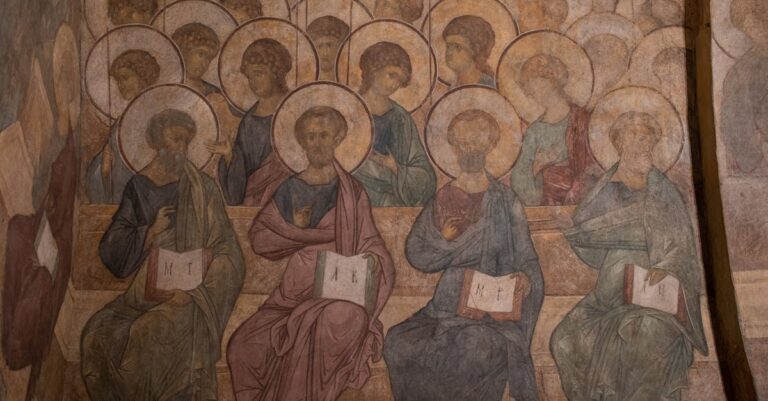 découvrez l'univers fascinant des saints, figures emblématiques de la foi et de la spiritualité. explorez leur vie, leurs miracles et leur impact sur le monde religieux à travers les âges.