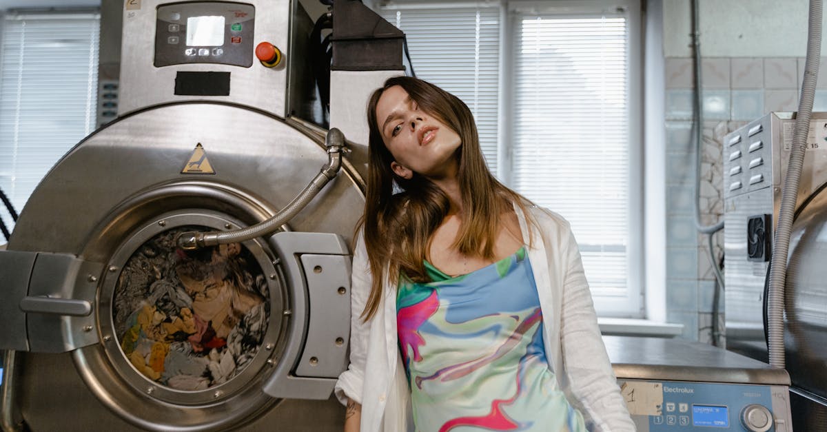 découvrez comment nettoyer efficacement votre machine à laver pour garantir des performances optimales et prolonger sa durée de vie. suivez nos conseils pratiques et simples pour éliminer les résidus de savon, l'humidité et les mauvaises odeurs, tout en préservant la propreté de votre linge.