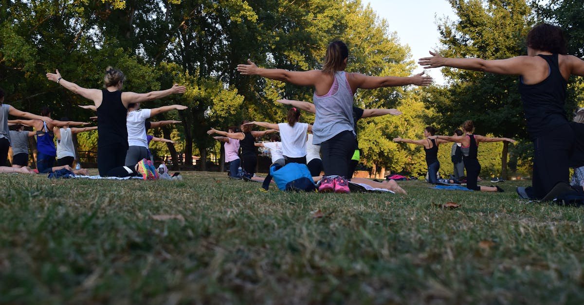 découvrez l'univers du yoga, une pratique millénaire alliant bien-être physique et mental. que vous soyez débutant ou avancé, explorez des postures variées, des techniques de respiration et des conseils pour intégrer le yoga dans votre quotidien. rejoignez notre communauté pour améliorer votre santé, réduire le stress et trouver l'équilibre intérieur.