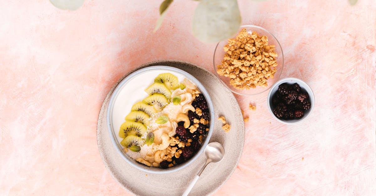 découvrez notre sélection de yaourts savoureux et sains, parfaits pour un dessert crémeux ou un en-cas nourrissant. variez les plaisirs avec des recettes variées, des saveurs fruitées aux options nature. savourez le meilleur du yaourt, fait avec des ingrédients de qualité.