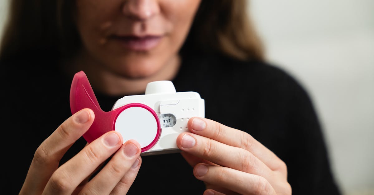 découvrez tout sur l'asthme : causes, symptômes, traitements et conseils pour mieux gérer cette maladie respiratoire. notre guide complet vous aide à comprendre l'asthme et à améliorer votre qualité de vie.