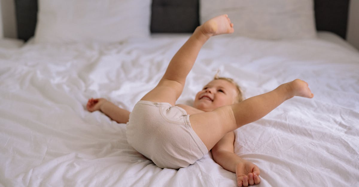 découvrez des conseils pratiques et des traitements efficaces pour prévenir et soulager l'érythème fessier chez les bébés. apprenez à reconnaître les causes et à prendre soin de la peau délicate de votre enfant.