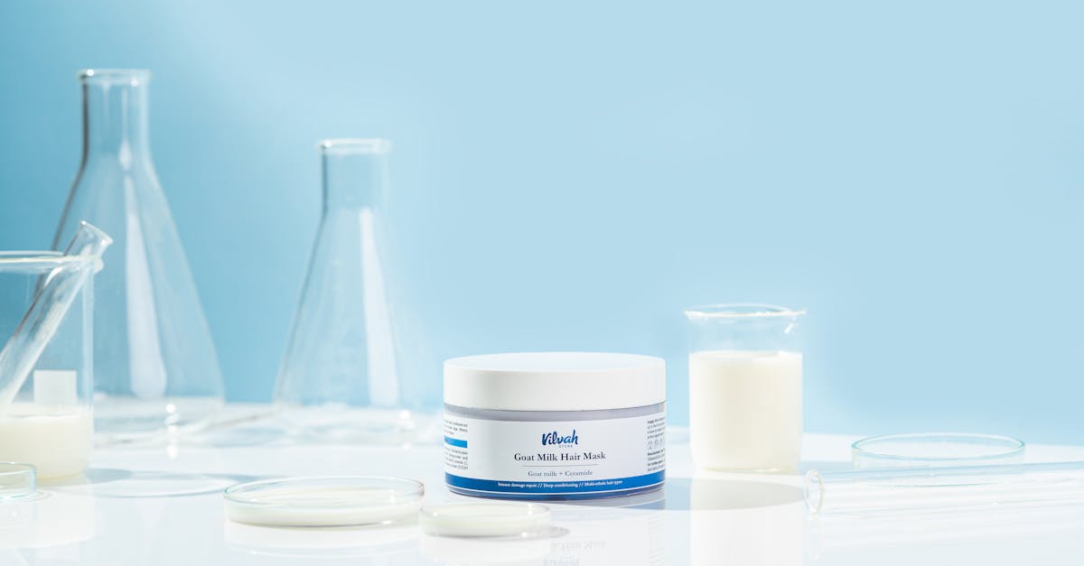 découvrez nos conseils et astuces pour dompter les cheveux frisés. apprenez à les nourrir, les hydrater et à sublimer leur beauté naturelle. adoptez des routines adaptées pour des boucles bien définies et pleines de vie.