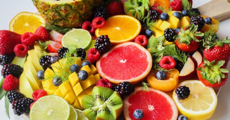 découvrez la richesse et la variété des fruits dans notre article. frais, colorés et pleins de vitamines, les fruits sont essentiels pour une alimentation équilibrée. explorez leurs bienfaits, leurs recettes et comment les intégrer facilement dans votre quotidien.