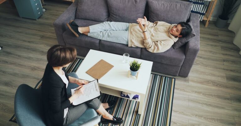 découvrez nos conseils essentiels pour l'entretien de vos meubles. apprenez à préserver leur beauté et leur durabilité avec des astuces simples et efficaces.