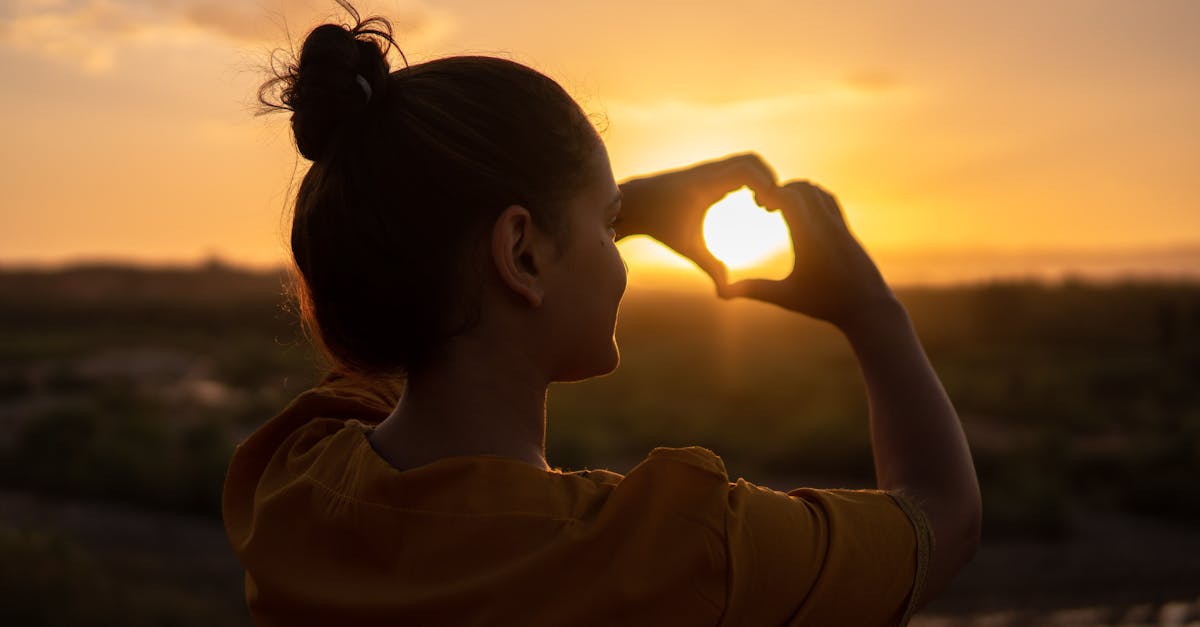 découvrez notre solution de rinçage capillaire qui revitalise et sublime vos cheveux. formulée avec des ingrédients naturels, elle nettoie en profondeur tout en apportant douceur et brillance. dites adieu aux résidus et aux frisottis pour une chevelure éclatante de santé!