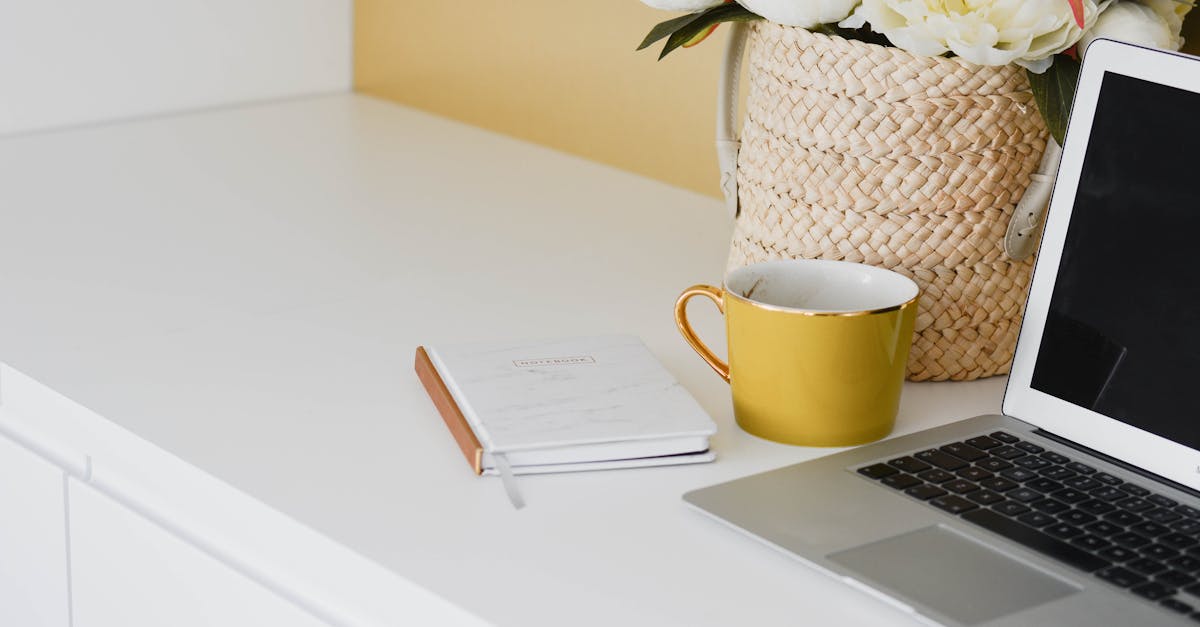 découvrez les clés d'une morning routine réussie pour bien commencer votre journée. des conseils pratiques, des astuces bien-être et des rituels énergisants pour vous réveiller en pleine forme et booster votre productivité.