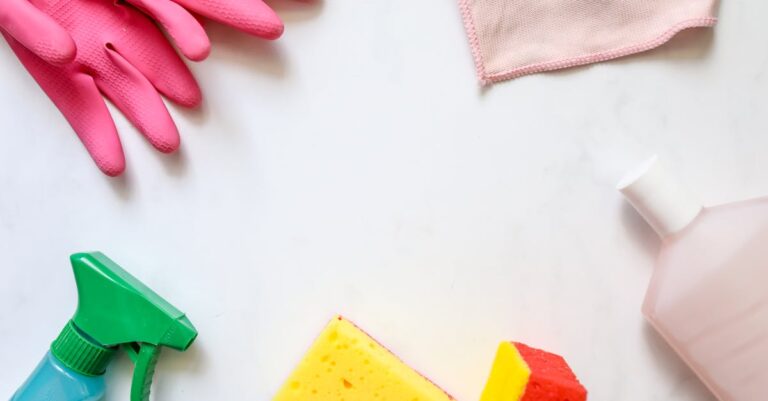 découvrez notre nettoyant multi-usages, parfait pour toutes les surfaces de votre maison. écologique et efficace, il élimine les taches, la poussière et les germes tout en laissant un parfum frais. simplifiez votre ménage avec notre produit polyvalent !